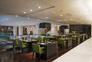 Daily buffet breakfast (AED 130 per person)