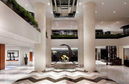 Lobby. Pullman Dubai Creek City Centre