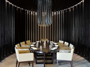 Daily buffet breakfast (AED 130 per person)