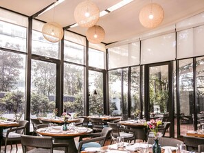 Breakfast, lunch, dinner served; French cuisine