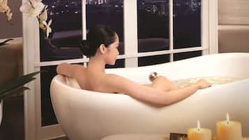 Couples treatment rooms, steam room