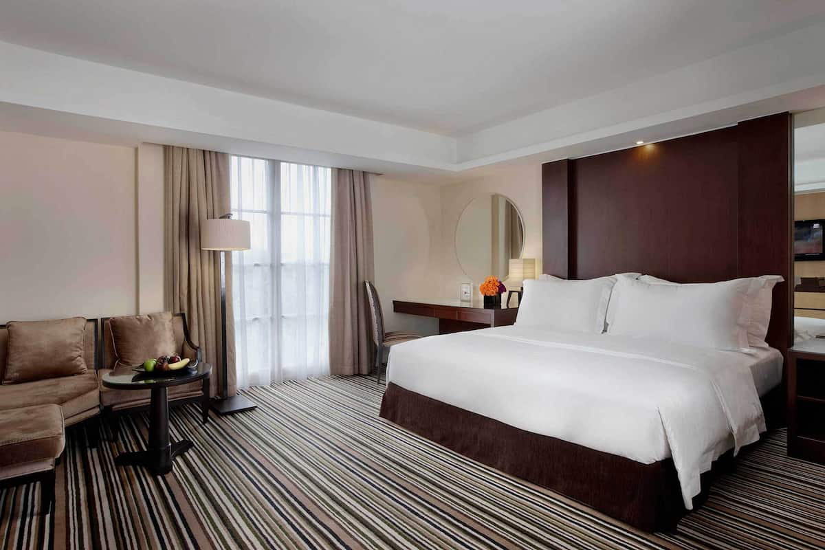 Mahakam Club Suite | Minibar, in-room safe, desk, iron/ironing board (on request)