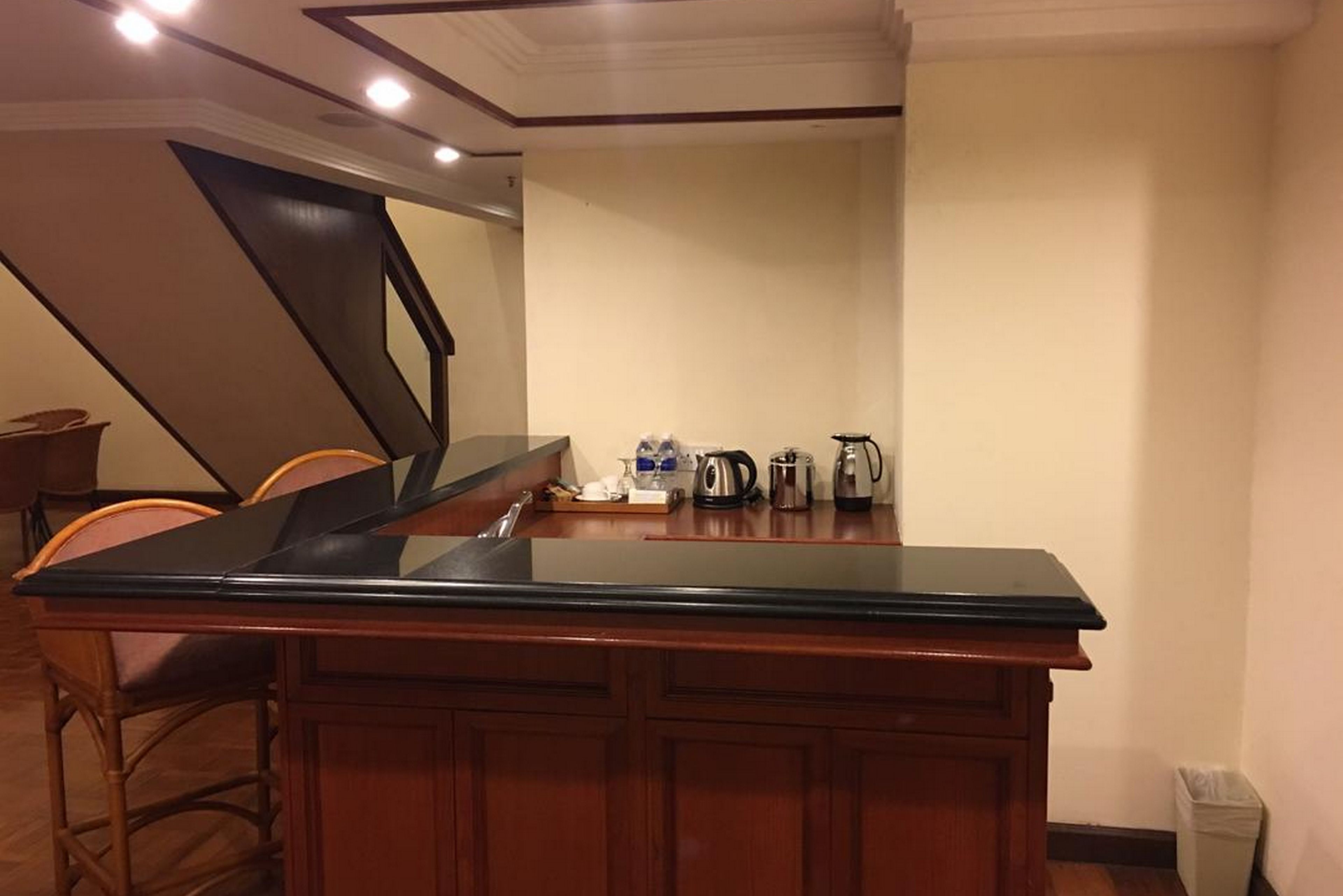 deluxe suite | private kitchenette | electric kettle