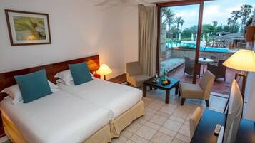 Minibar, coffres-forts dans les chambres, décoration personnalisée