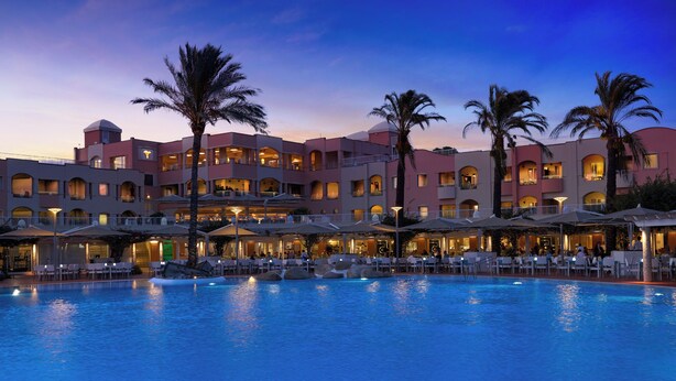 3 restaurants; breakfast, lunch, and dinner served - Almar Timi Ama Villasimius (Villasimius)