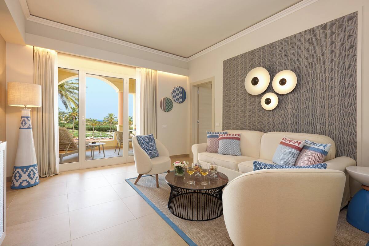 Premier Suite, Multiple Beds, Bay Side | Premium bedding, down comforters, minibar, in-room safe