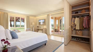 Junior-Suite, 1 King-Bett, Gartenblick | Hochwertige Bettwaren, Daunenbettdecken, Minibar, Zimmersafe