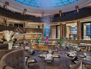 Bar (on property) - Sofitel Zhengzhou International (Zhengzhou)