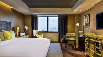 Superior Room, 1 King Bed, Club lounge access | 1 bedroom, premium bedding, down duvets, minibar