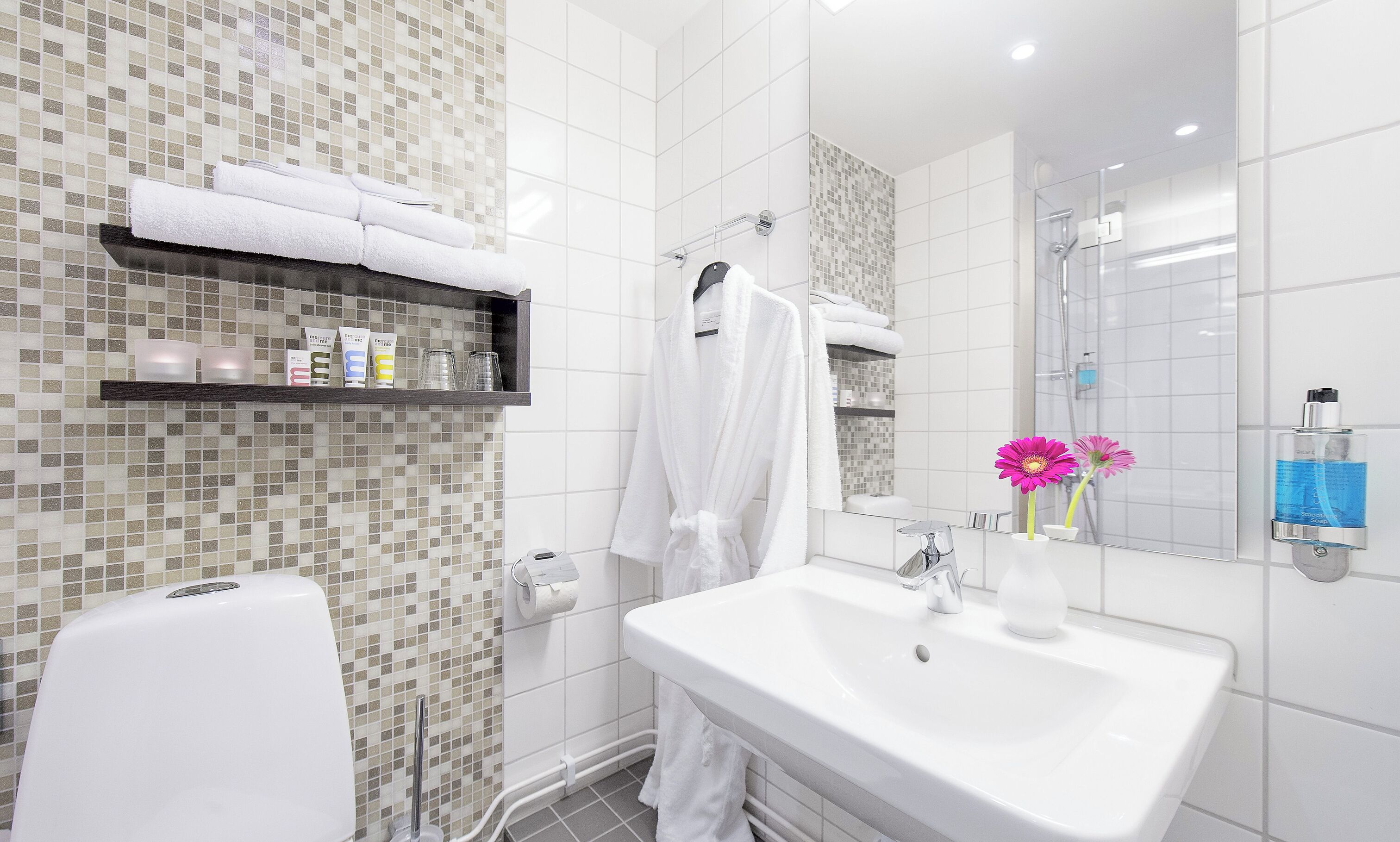 1 bedroom, desk, blackout curtains, bed sheets