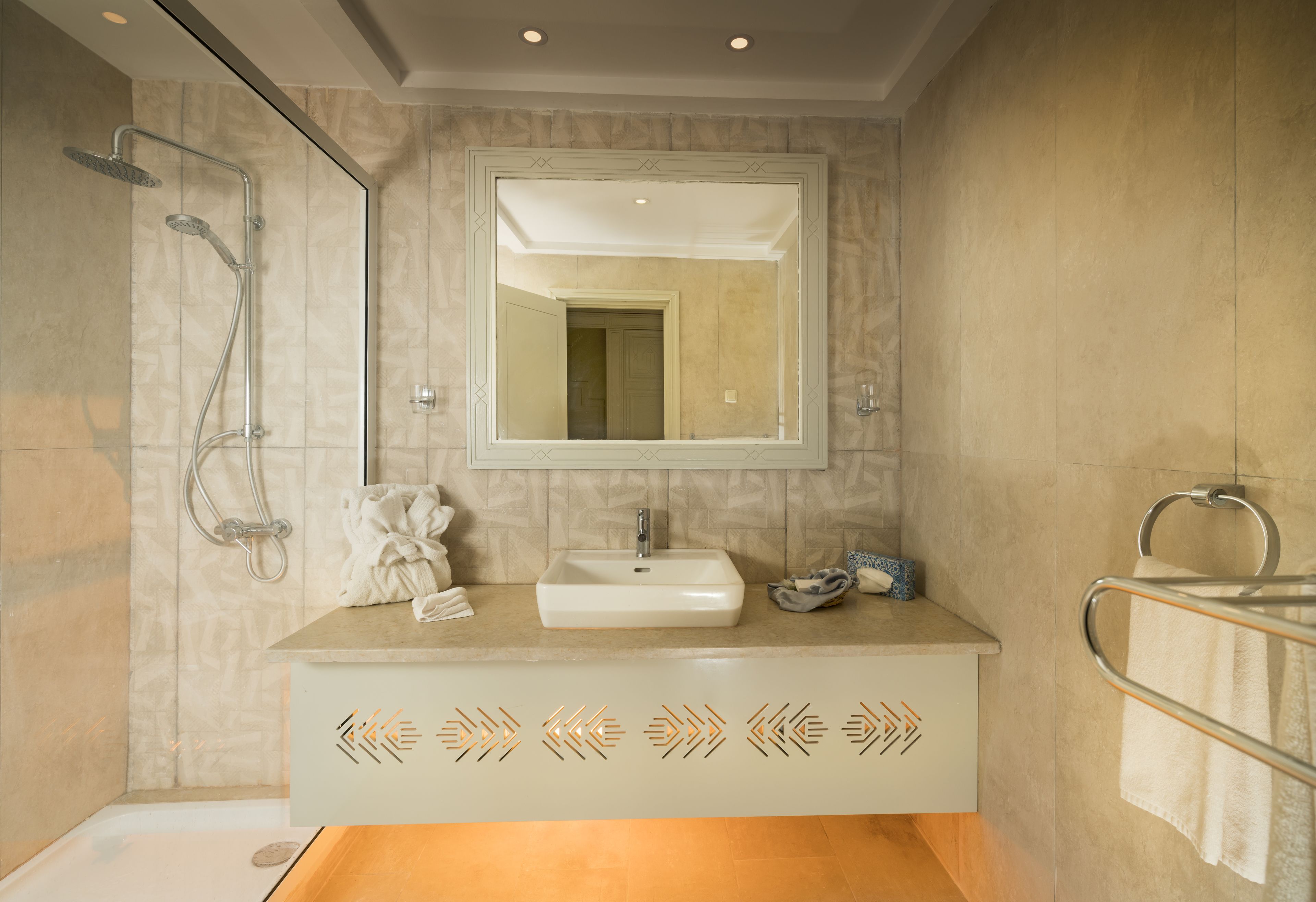 rainfall showerhead, free toiletries, hair dryer, bidet