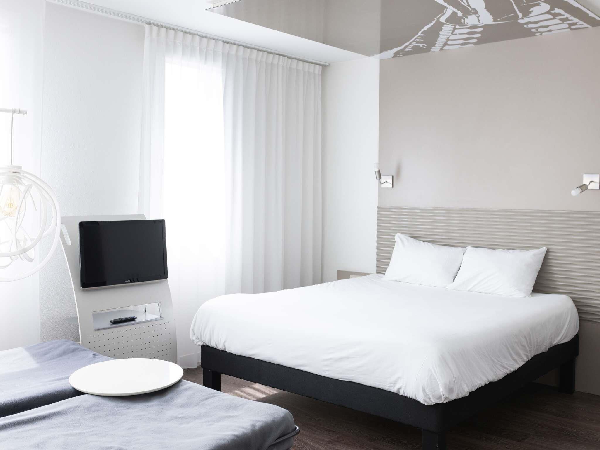 Family Suite, Multiple Beds | Premium bedding, Select Comfort beds, desk, blackout drapes