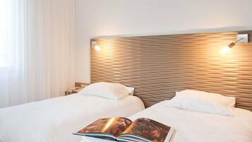 Standard Room, 2 Twin Beds | Premium bedding, Select Comfort beds, desk, blackout drapes