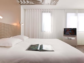 Standard Room, 1 Double Bed | Premium bedding, Select Comfort beds, desk, blackout drapes - ibis Styles Lille Aeroport (Lesquin)