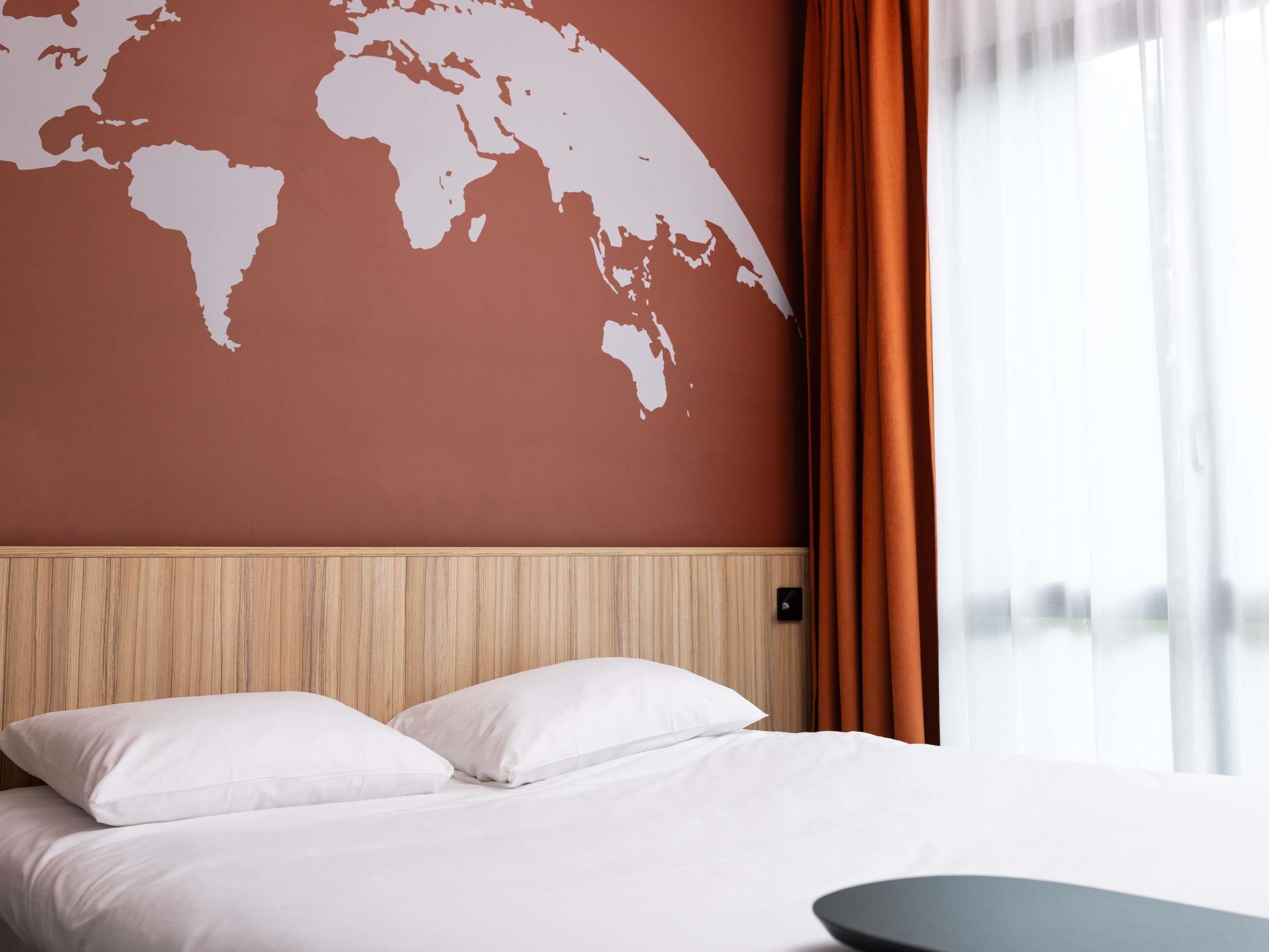 Suíte superior, 1 cama de casal e sofá-cama | Roupas de cama premium, camas Select Comfort, escrivaninha