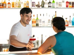 酒吧（店内）