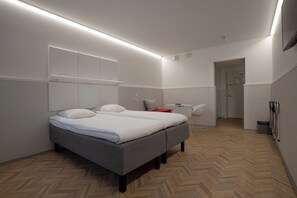 Habitación estándar doble | Cortinas opacas, sistema de insonorización, wifi gratis y ropa de cama