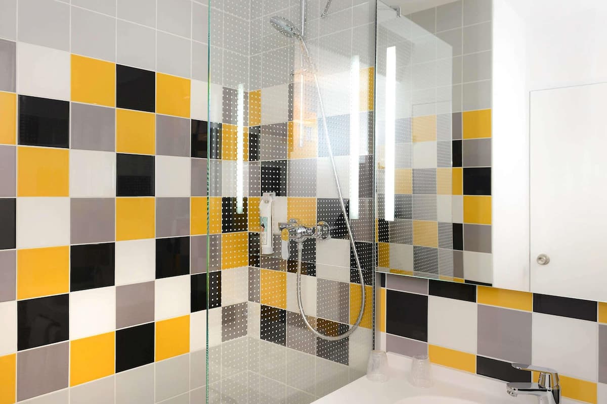 premium bedding, soundproofing, iron/ironing board, free wifi