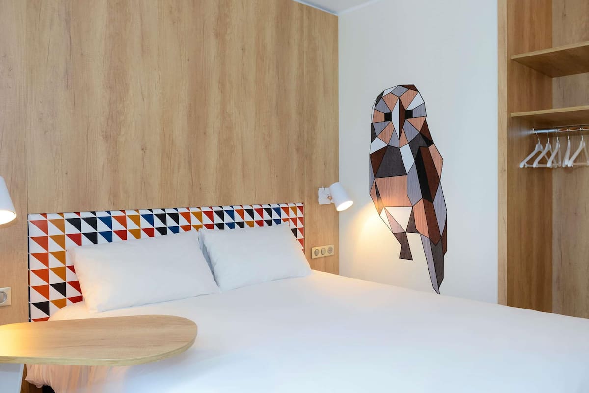 Suíte standard, 2 camas de casal, quartos conectados | Roupas de cama premium, quartos à prova de som