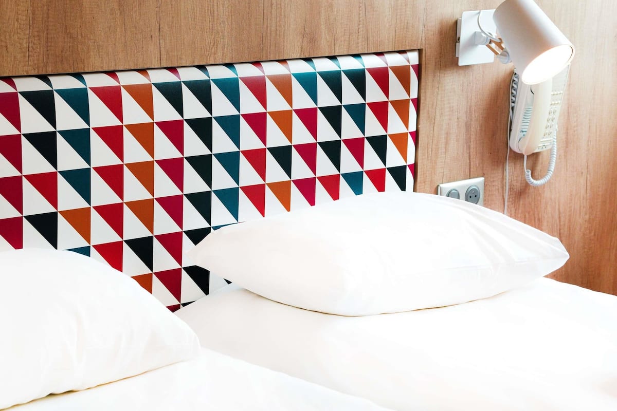 Premium bedding, soundproofing, iron/ironing board, free WiFi