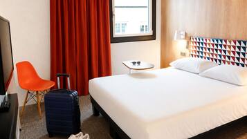 Standard-Suite, 2 Doppelbetten, Verbindungszimmer | Hochwertige Bettwaren, schallisolierte Zimmer, Bügeleisen/Bügelbrett