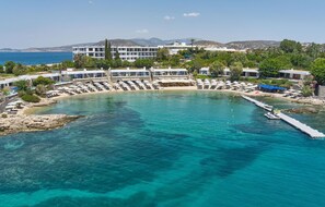 Private beach, sun-loungers, beach umbrellas, beach towels