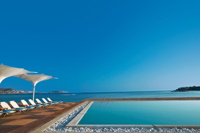 Grand Resort Lagonissi