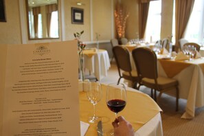 Breakfast, lunch and dinner served