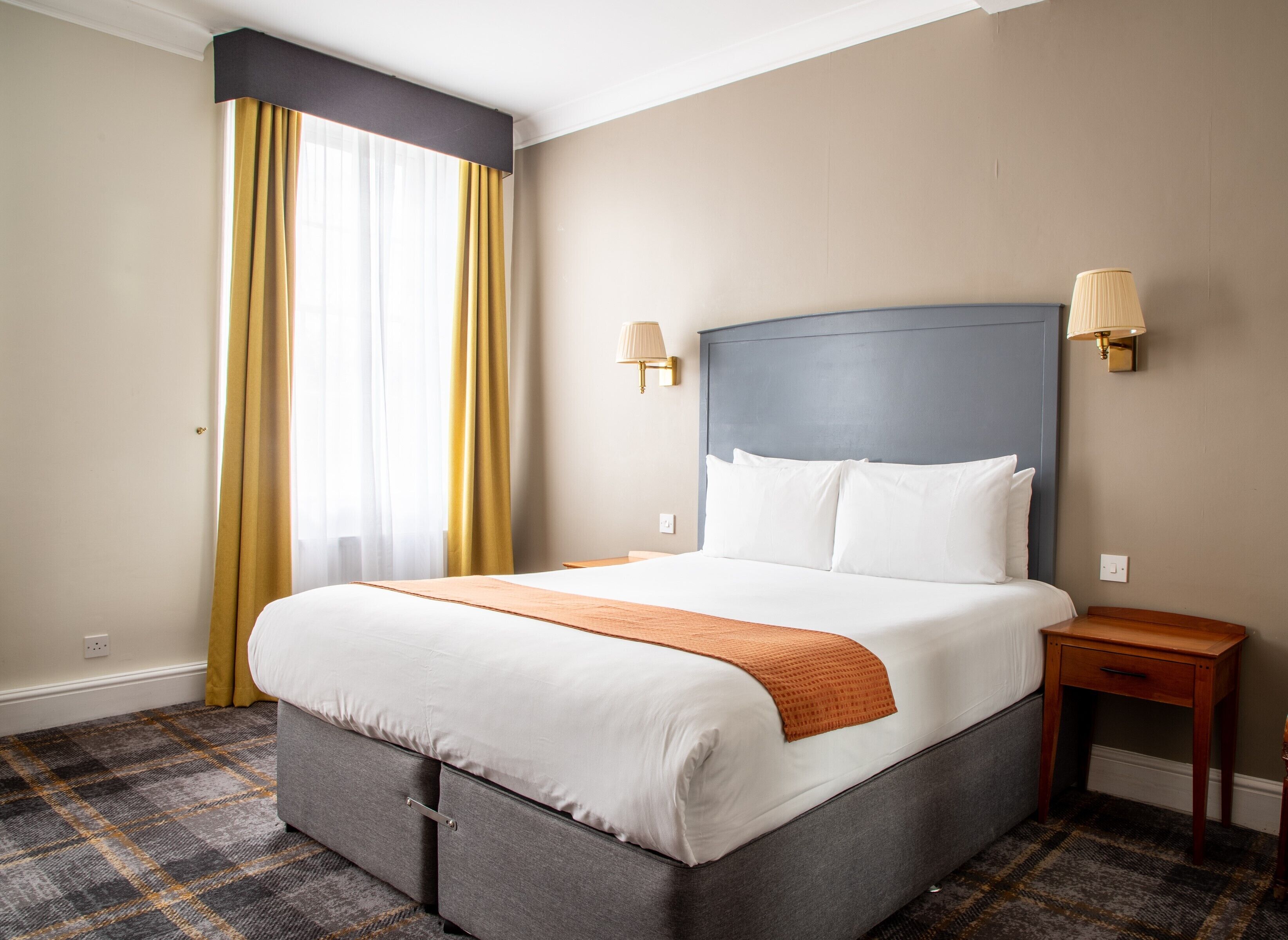 Photo - Arnos Manor Hotel