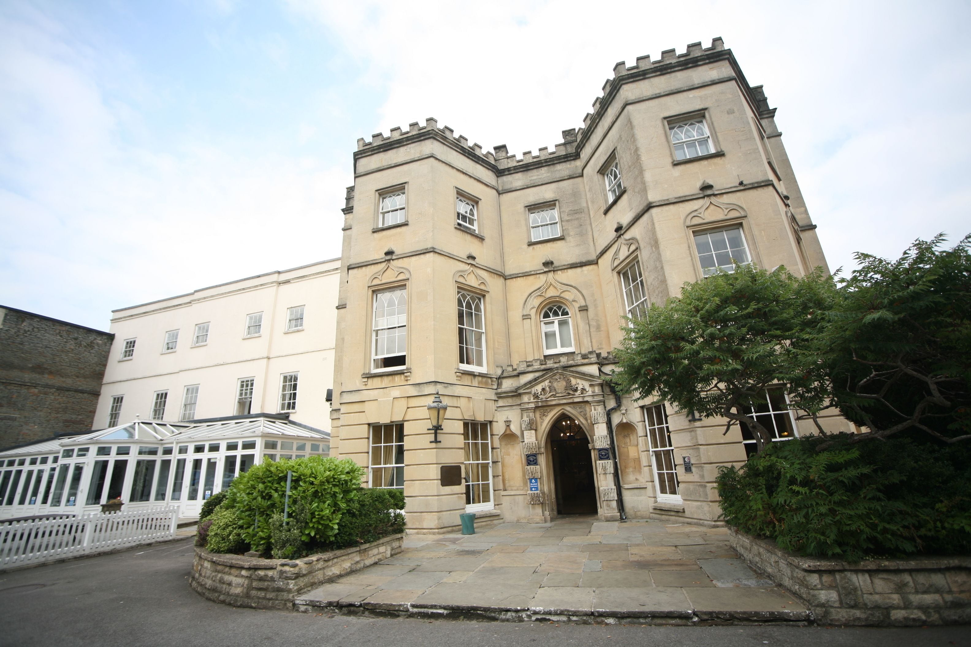 Photo - Arnos Manor Hotel