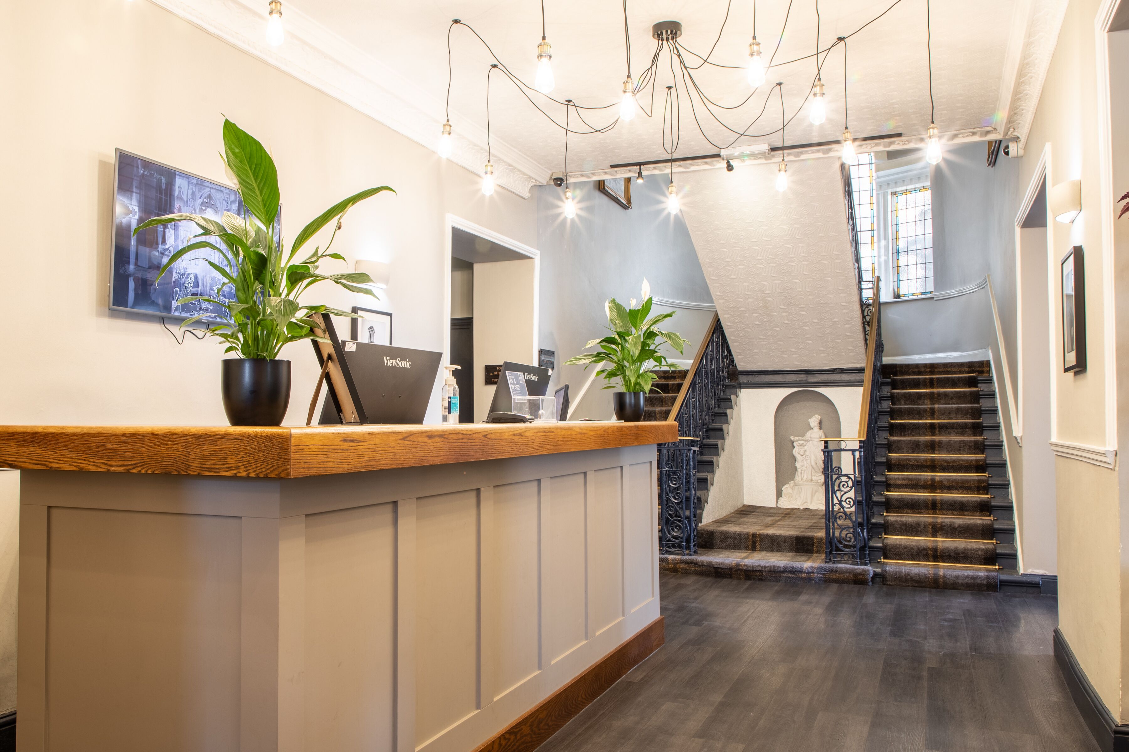 Check-in-/Check-out-Schalter