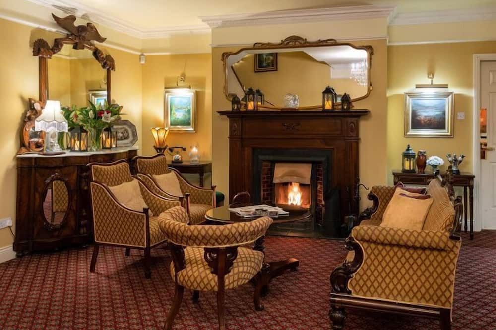 Earls Court House Hotel