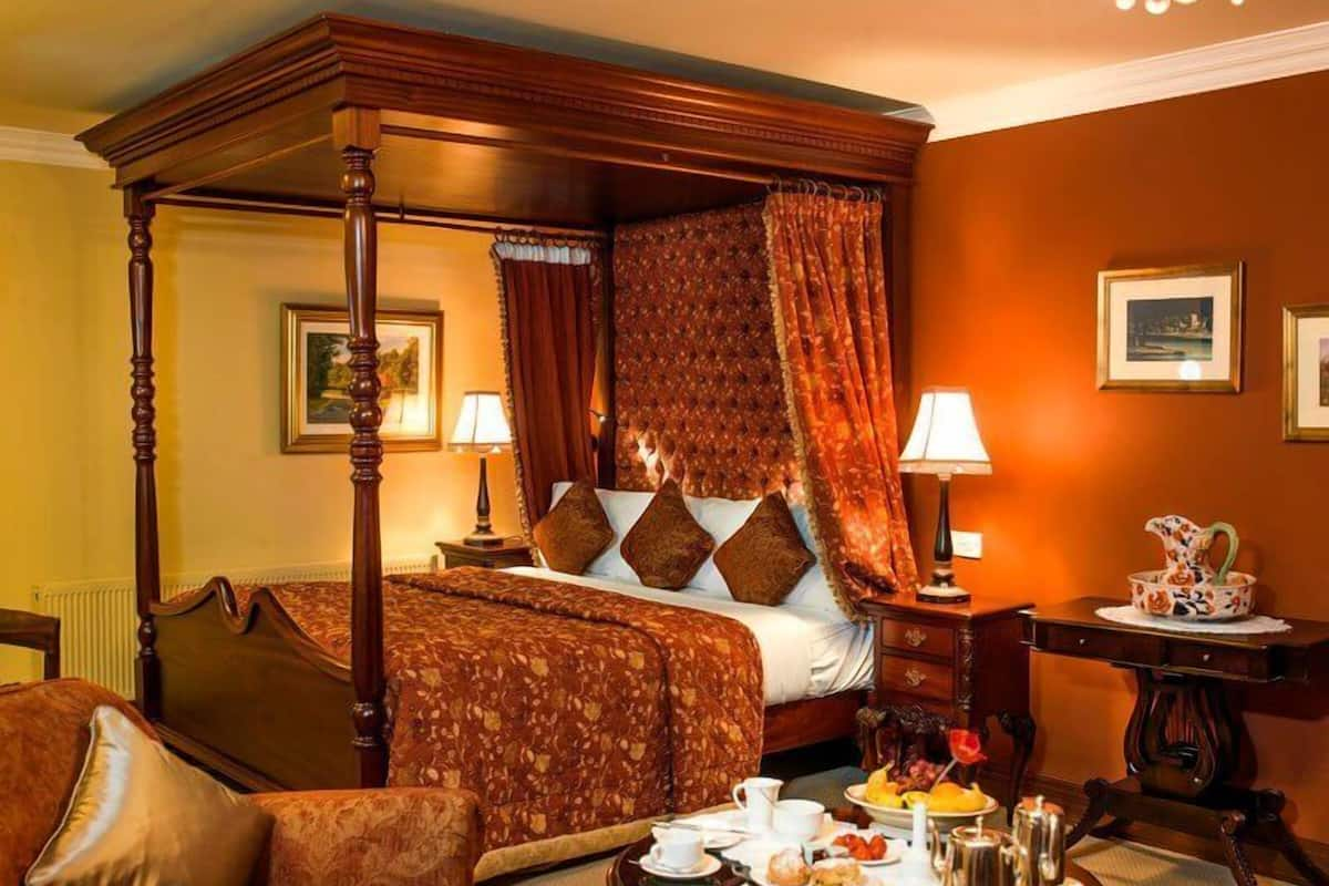 Four-Poster Suite | Premium bedding, in-room safe, individually decorated