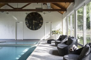 Indoor pool, pool loungers