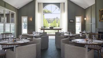 Breakfast, lunch, dinner served; Modern European cuisine