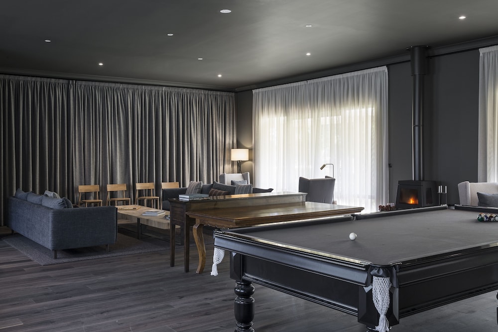 Lancemore Lindenderry Red Hill by null