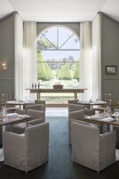 Breakfast, lunch, dinner served; Modern European cuisine 