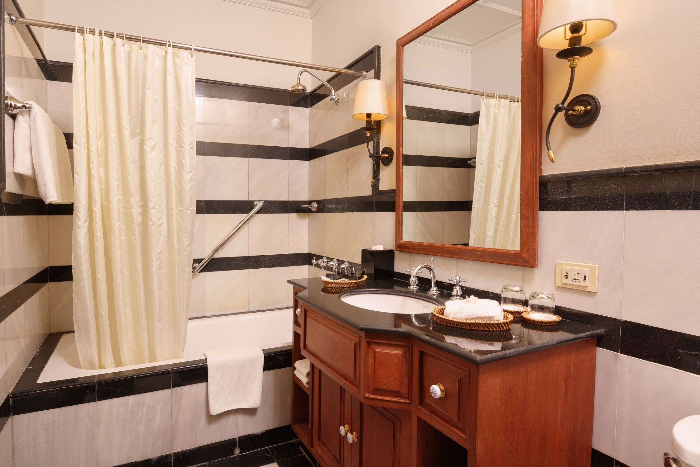 superior room, 1 king bed | bathroom | separate bathtub and shower, deep-soaking bathtub, free toiletries