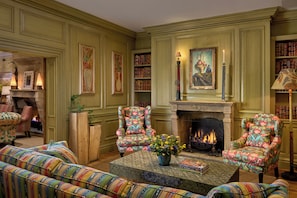 Library - Charlotte Street Hotel, Firmdale Hotels (London)