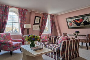 Cadar Frette Itali, peralatan tempat tidur premium, bar mini 