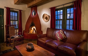 Standard Room, 1 Bedroom, Fireplace | Living room | Flat-screen TV, fireplace