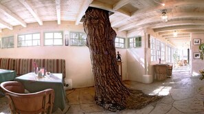 Bao gồm bữa sáng kiểu Âu hàng ngày 