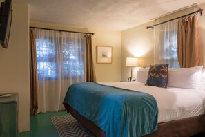 Standard Room, 1 Bedroom, Fireplace | Premium bedding, iron/ironing board, free cribs/infant beds - Las Palomas (Santa Fe)