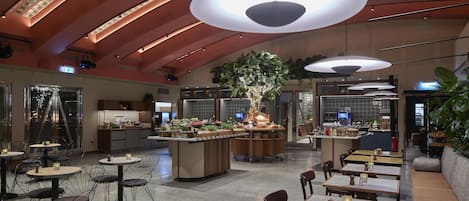 Daily buffet breakfast (SEK 275 per person)