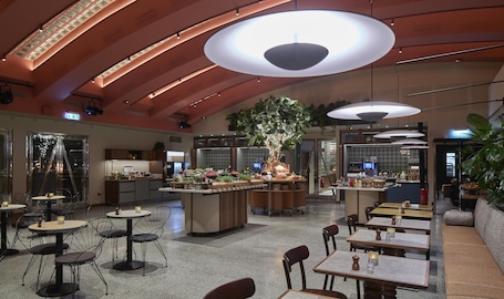 Daily buffet breakfast (SEK 275 per person)