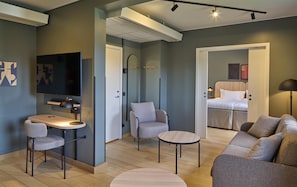 Suite (Master) | Caja fuerte, tabla de planchar con plancha, wifi y ropa de cama