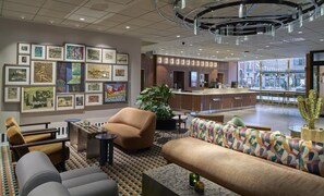 ฝ่ายต้อนรับ