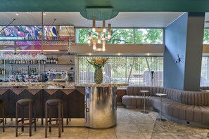 Breakfast, lunch and dinner served