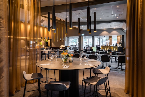 Breakfast, lunch, dinner served; Scandinavian cuisine