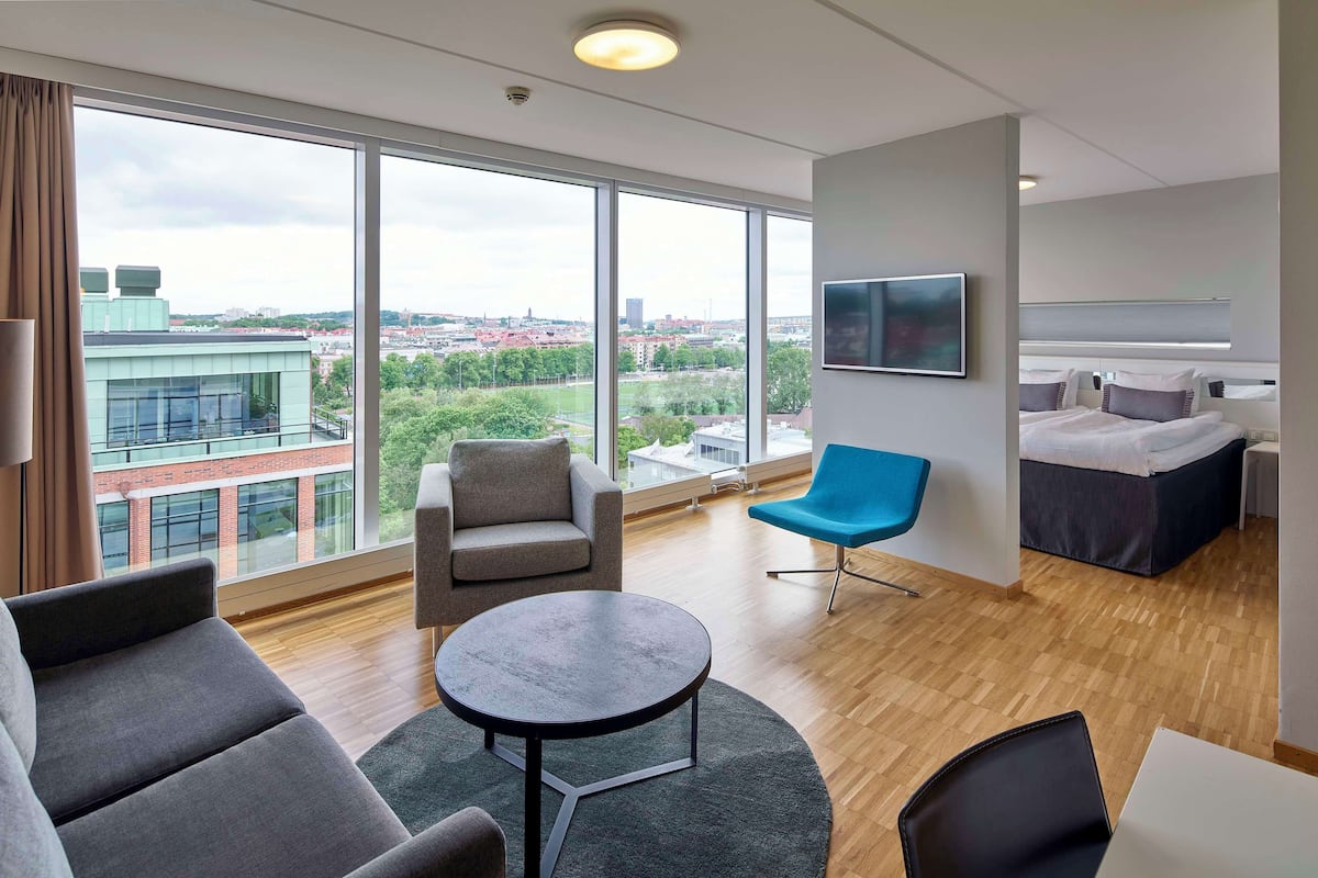 Chambre Supérieure, 1 très grand lit et 1 canapé-lit (Plus)